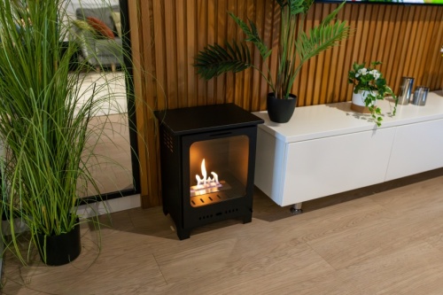 biokominek_koza_mini_czarny_mat_z_szyba_aranzacja_09