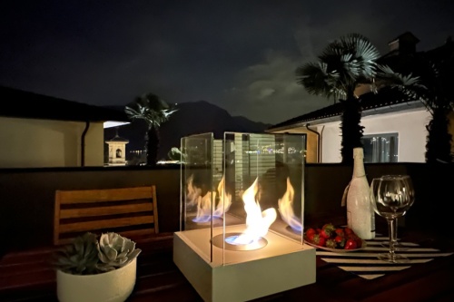 biokominek_wolnostojacy_sunset_garden_mini_bialy_aranzacja_5