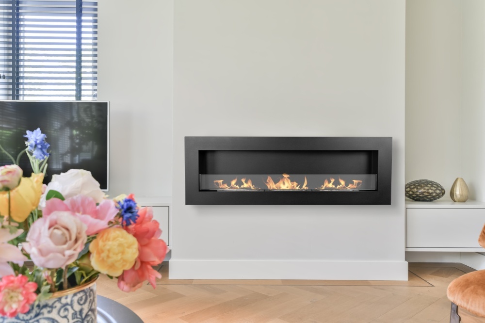 biokominek_1200x400_box_czarny_z_szyba_aranzacja