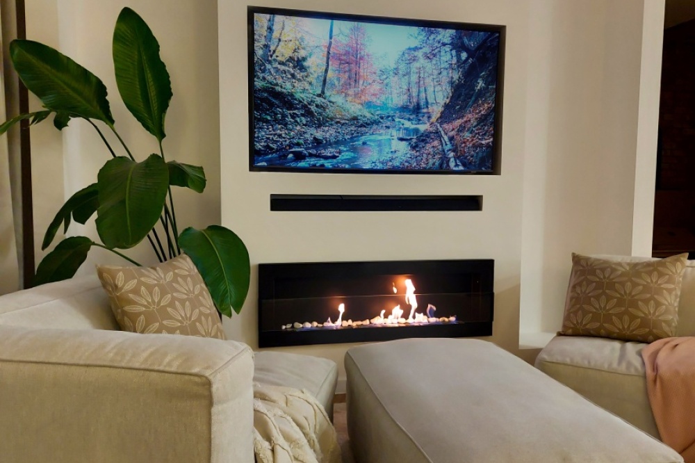 biokominek_1200x400_czarny_strukturalny_z_szyba_aranzacja_01_1