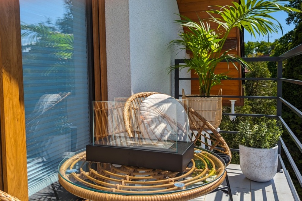 biokominek_wolnostojacy_glow_aranzacja_02