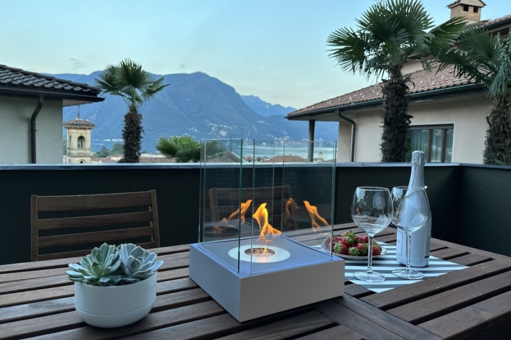 biokominek_wolnostojacy_sunset_garden_mini_szary_aranzacyjne