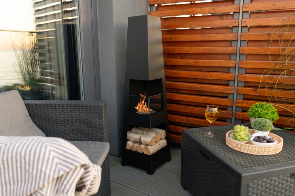 pyramid_garden_czarny_mat__aranzacja_02_1658637364